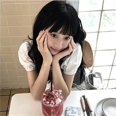 窗户上的阴影